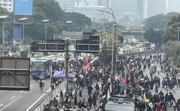 demo-di-gedungggg-dpr